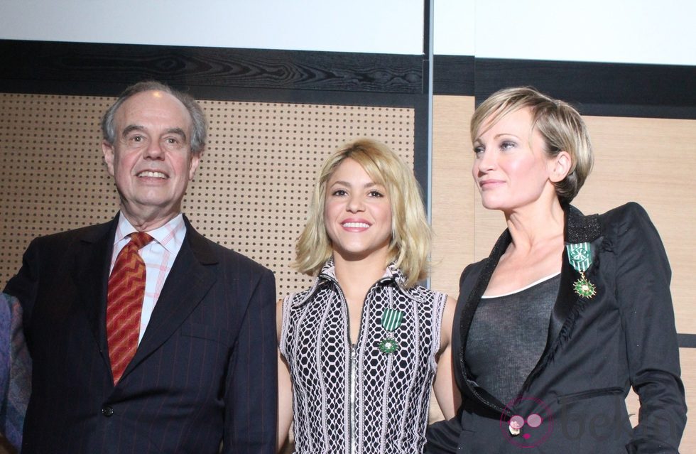 Shakira es nombrada Caballero de las Artes y las Letras de Francia