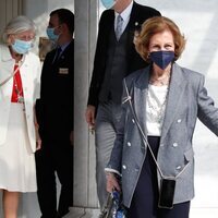 La Reina Sofía en el almuerzo posterior a la boda de Felipe de Grecia y Nina Flohr