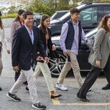 Alexia de Grecia y Carlos Morales con sus cuatro hijos en el almuerzo posterior a la boda de Felipe de Grecia y Nina Flohr