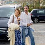 Nicolás y Tatiana de Grecia en el almuerzo posterior a la boda de Felipe de Grecia y Nina Flohr