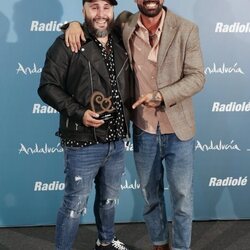 Kiko Rivera y Yerai de Los Rebujitos en los Premios Radiolé 2021