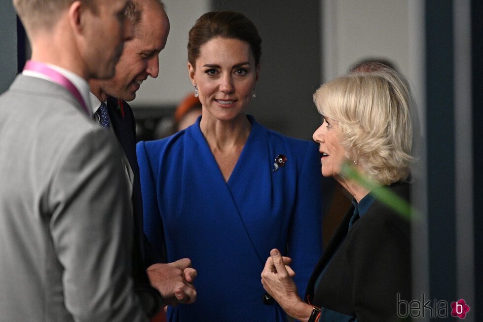 El Príncipe Guillermo y Kate Middleton con Camilla Parker en la COP26