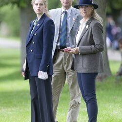 El Príncipe Eduardo y Sophie Rhys-Jones con su hija Lady Louise Mountbatten-Windsor en la Royal Windsor Horse Show