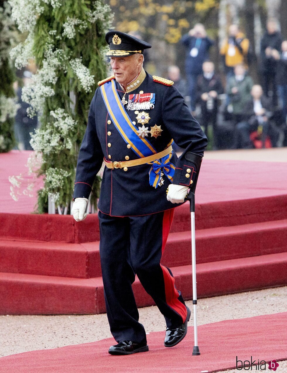 Harald de Noruega en la bienvenida a Guillermo Alejandro y Máxima de Holanda en su Visita de Estado a Noruega