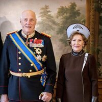 Harald y Sonia de Noruega en la bienvenida a los Reyes Guillermo Alejandro y Máxima de Holanda por su Visita de Estado a Noruega