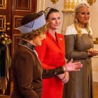 Sonia de Noruega, Marta Luisa de Noruega y Mette-Marit de Noruega en la bienvenida a los Reyes de Holanda por su Visita de Estado a Noruega