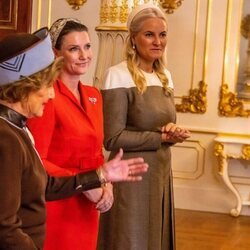 Sonia de Noruega, Marta Luisa de Noruega y Mette-Marit de Noruega en la bienvenida a los Reyes de Holanda por su Visita de Estado a Noruega