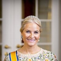 Mette-Marit de Noruega con su tiara nupcial en la cena de gala por la Visita de Estado de los Reyes de Holanda a Noruega