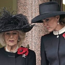 La Duquesa de Cornualles y la Duquesa de Cambridge en la celebración del Día del Armisticio 2021