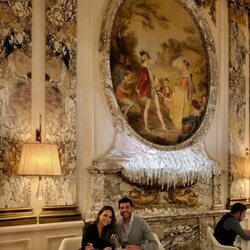 Paula Echevarría y Miguel Torres cenando en París