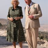 El Príncipe Carlos y Camilla Parker en Umm Qais durante su visita oficial a Jordania