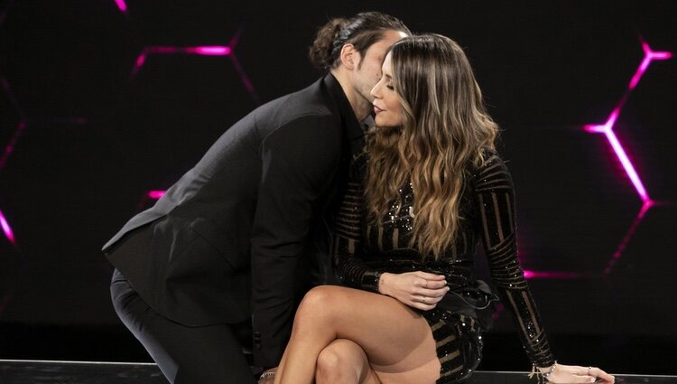Luca Onestini besa a Cristina Porta en la gala 10 de 'Secret Story'