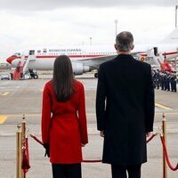 Los Reyes Felipe y Letizia en su despedida en Madrid por su Visita de Estado a Suecia