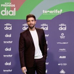 Pablo Alborán posando en los Premios Cadena Dial 2021
