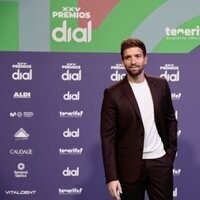 Pablo Alborán posando en los Premios Cadena Dial 2021