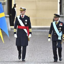 El Rey Felipe y Carlos Gustavo de Suecia en el Palacio Real de Estocolmo en la Visita de Estado de los Reyes de España a Suecia