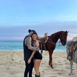 Travis Barker y Kourtney Kardashian en Cabo San Lucas