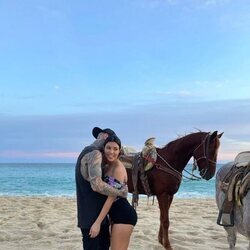 Travis Barker y Kourtney Kardashian en Cabo San Lucas