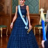 La Reina Letizia con la tiara Flor de Lis y vestido de H&M en la cena de gala por la Visita de Estado de los Reyes de España a Suecia