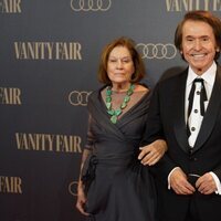 Raphael y su mujer en el Premio Personaje del Año Vanity Fair 2021