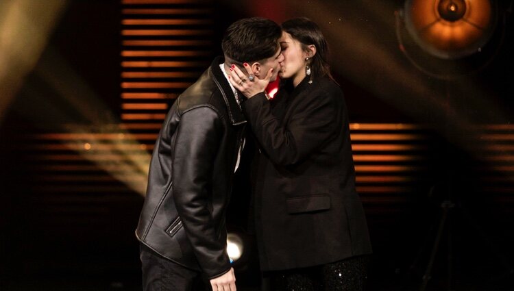 Julen y Sandra Pica se besan en la gala 13 de 'Secret Story'