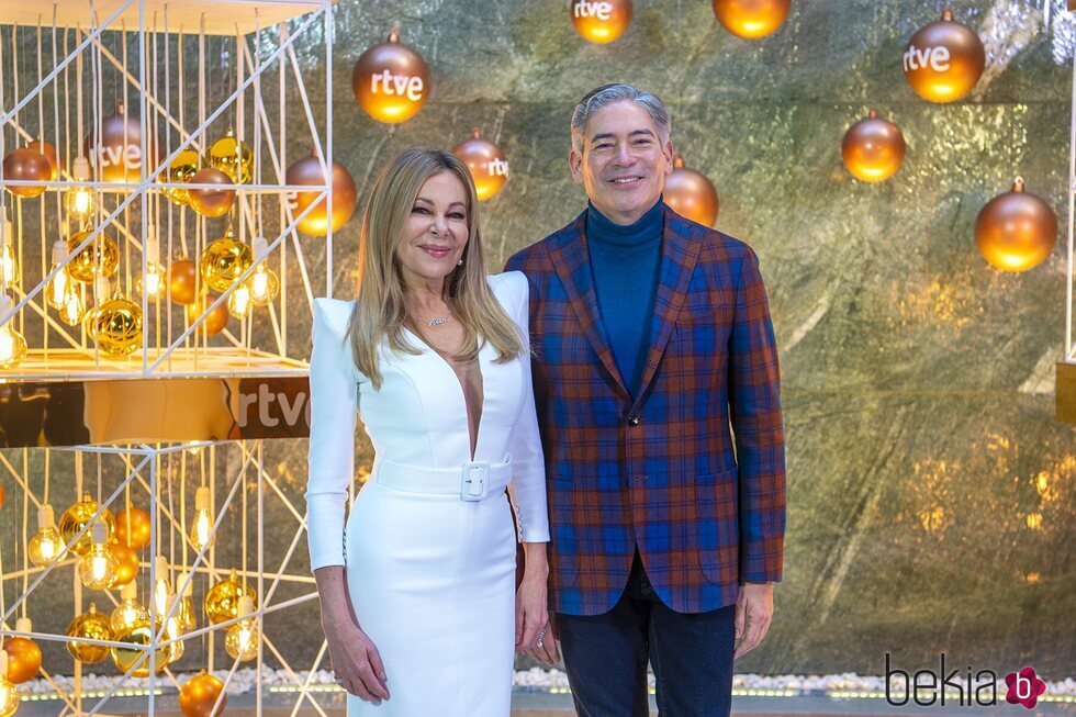 Ana Obregón y Boris Izaguirre en la presentación de la Navidad de RTVE