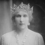 La Reina Victoria Eugenia con la tiara y el aderezo de aguamarinas