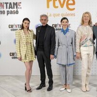 Carmen Climent, Imanol Arias, Irene Visedo, Ana Duato y Pablo Rivero presentando al temporada 22 de 'Cuéntame'