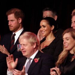 El Príncipe Harry y Meghan Markle, el Príncipe Andrés, Boris Johnson y Carrie Symonds