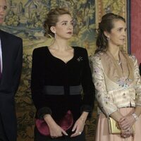 La Reina Letizia y las Infantas Elena y Cristina en el 70 cumpleaños del Rey Juan Carlos