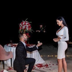 Jesé Rodríguez pidiendo matrimonio a Aurah Ruiz en Dubai