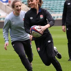 Kate Middleton jugando un partido de rugby