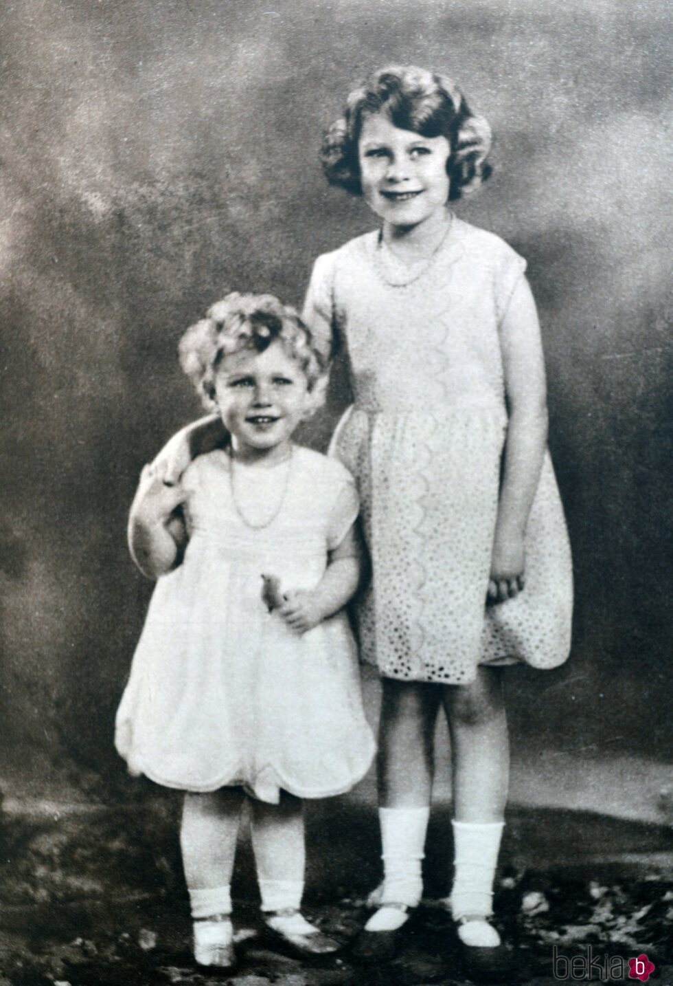 La Reina Isabel y la Princesa Margarita cuando eran pequeñas