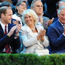 El Príncipe Guillermo y Camilla Parker muestran su complicidad junto al Príncipe Carlos en los Invictus Games 2014