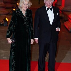 El Príncipe Carlos y Camilla Parker en un acto del British Asian Trust