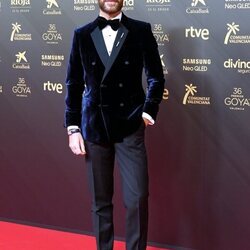 Alfonso Bassave en la alfombra roja de los Premios Goya 2022