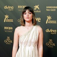 Carla Campra en la alfombra roja de los Premios Goya 2022
