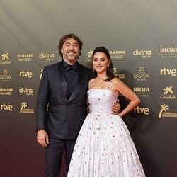 Javier Bardem y Penélope Cruz en la alfombra roja de los Premios Goya 2022