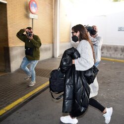 Anabel Pantoja entrando en el hospital para ver a su padre, Bernardo Pantoja
