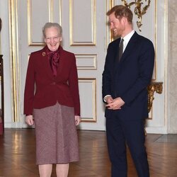 Margarita de Dinamarca y el Príncipe Harry en Amalienborg