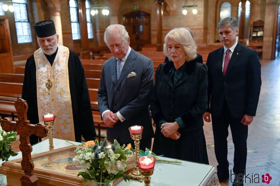 El Príncipe Carlos y Camilla Parker en la catedral Católica Ucraniana en Londres