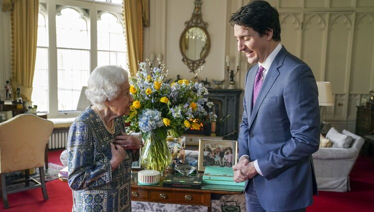 La Reina Isabel y Justin Trudeau, muy cómplices en una audiencia en Windsor Castle