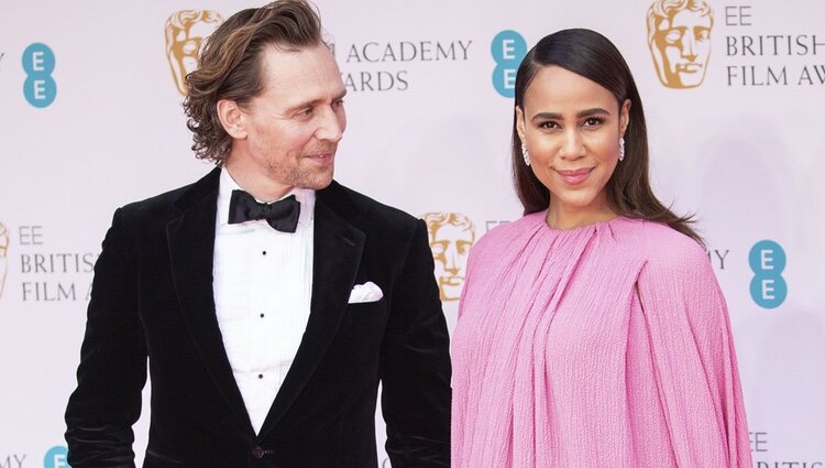 Tom Hiddleston y Zawe Ashton en los BAFTA 2022