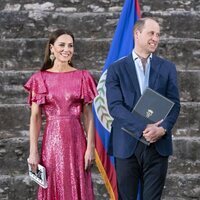 El Príncipe Guillermo y Kate Middleton en una recepción en su honor en Belice