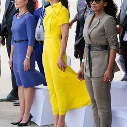 Kate Middleton con Kamina Johnson-Smith y Lisa Hanna en Jamaica