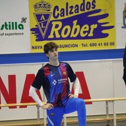 Pablo Urdangarin calentando en un partido de balonmano