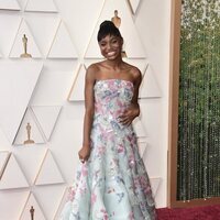 Saniyya Sidney en la alfombra roja de los Premios Oscar 2022