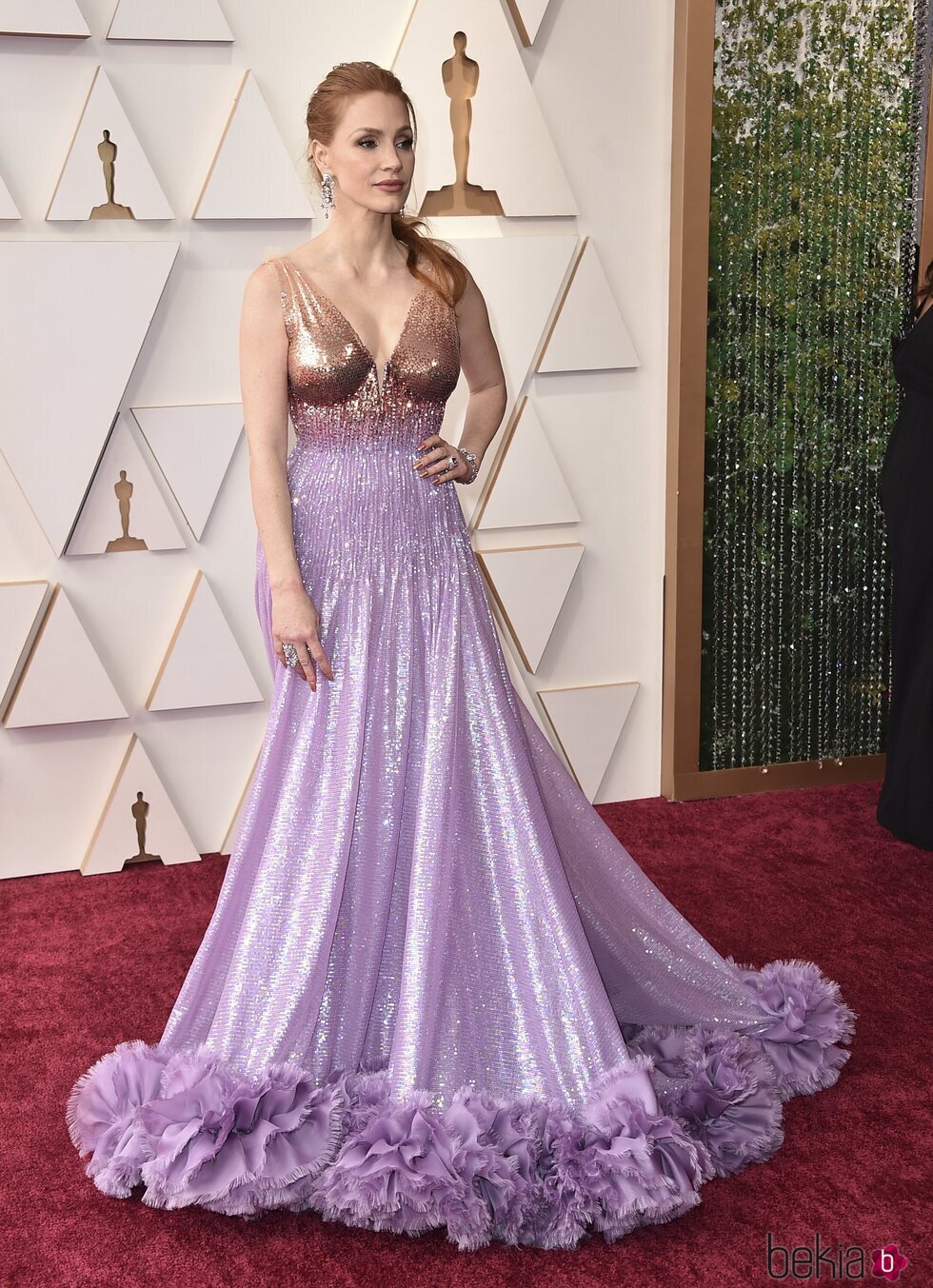 Jessica Chastain en la alfombra roja de los Premios Oscar 2022