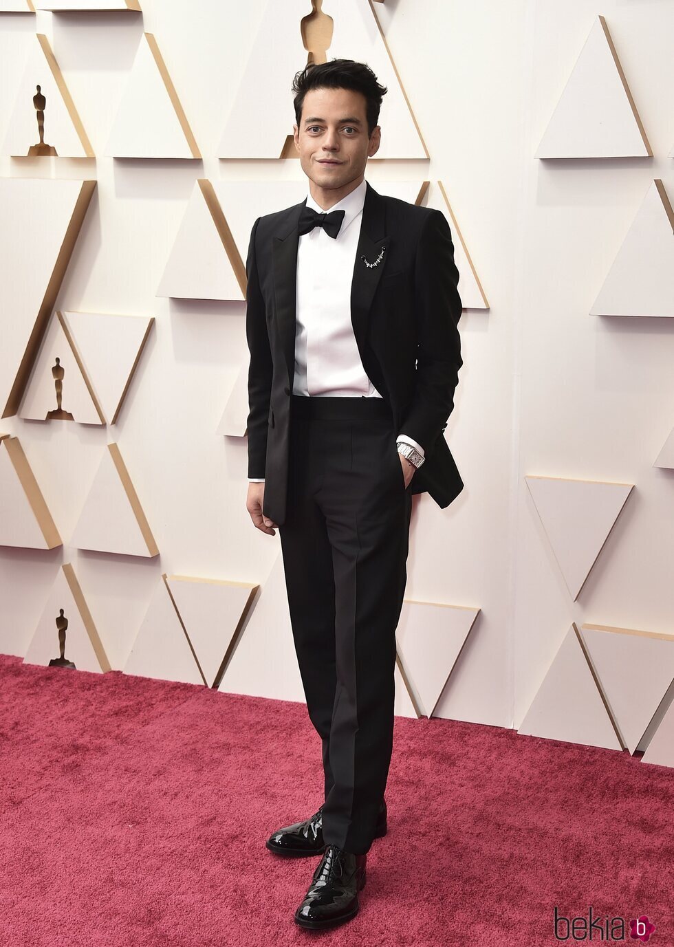 Rami Malek en la alfombra roja de los Premios Oscar 2022
