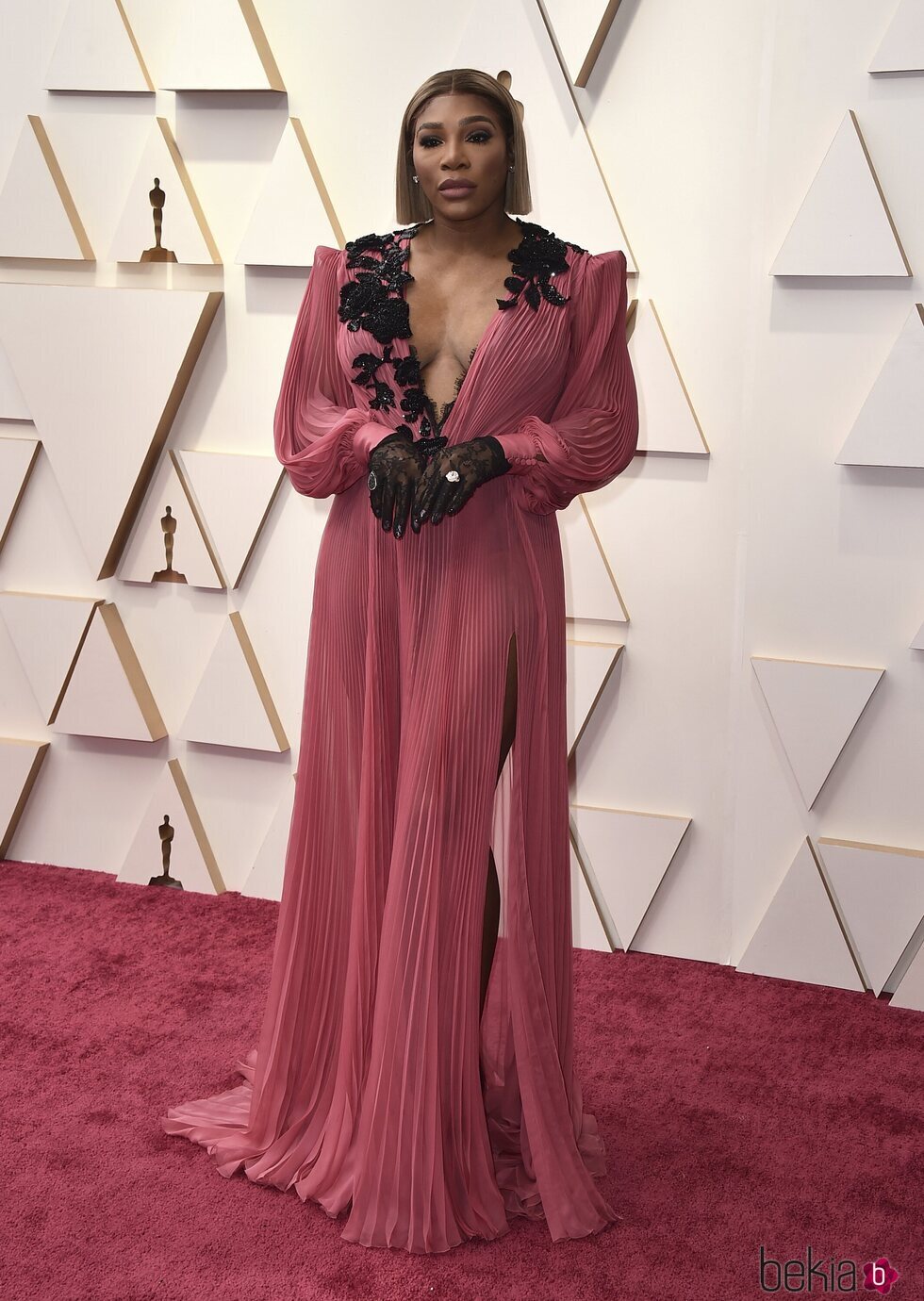 Serena Williams en la alfombra roja de los Premios Oscar 2022